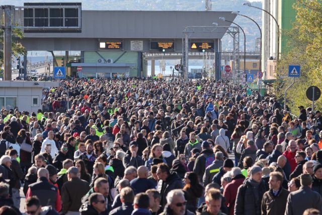 More than 6,500 people protested at the Trieste port on Friday against the introduction of the Covid "Green Pass" across Italy 
