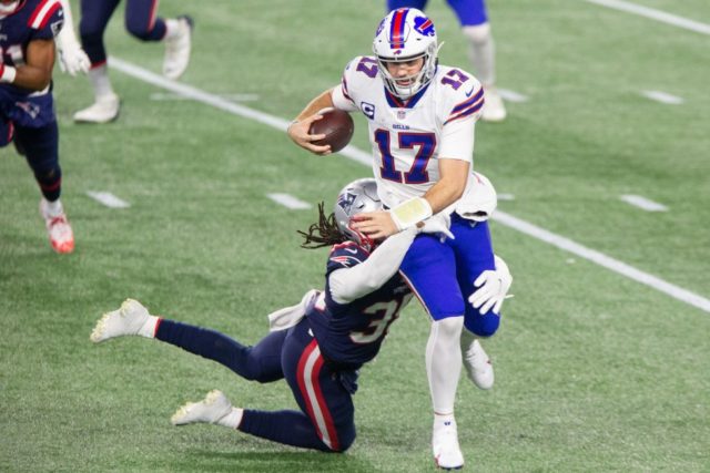 Fantasy football: Allen, Stafford lead Week 8 quarterback rankings