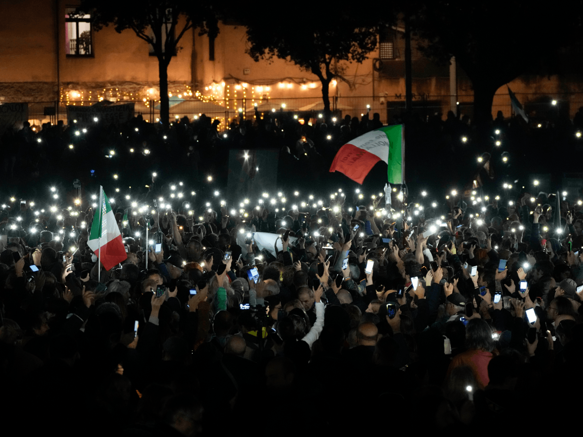 WATCH: Europe Erupts in Protest Against Lockdowns, Vaccine Mandates - Vimarsana News
