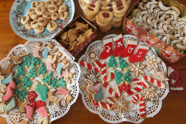 BERLIN, GERMANY - DECEMBER 21: Traditional, home-made Christmas cookies lie on plates in a household on December 21, 2010 in Berlin, Germany. Christmas cookies are an intrinsic part of Central European Christmas tradition and are usually baked at home according to recipes passed down through generations. (Photo by Sean Gallup/Getty …