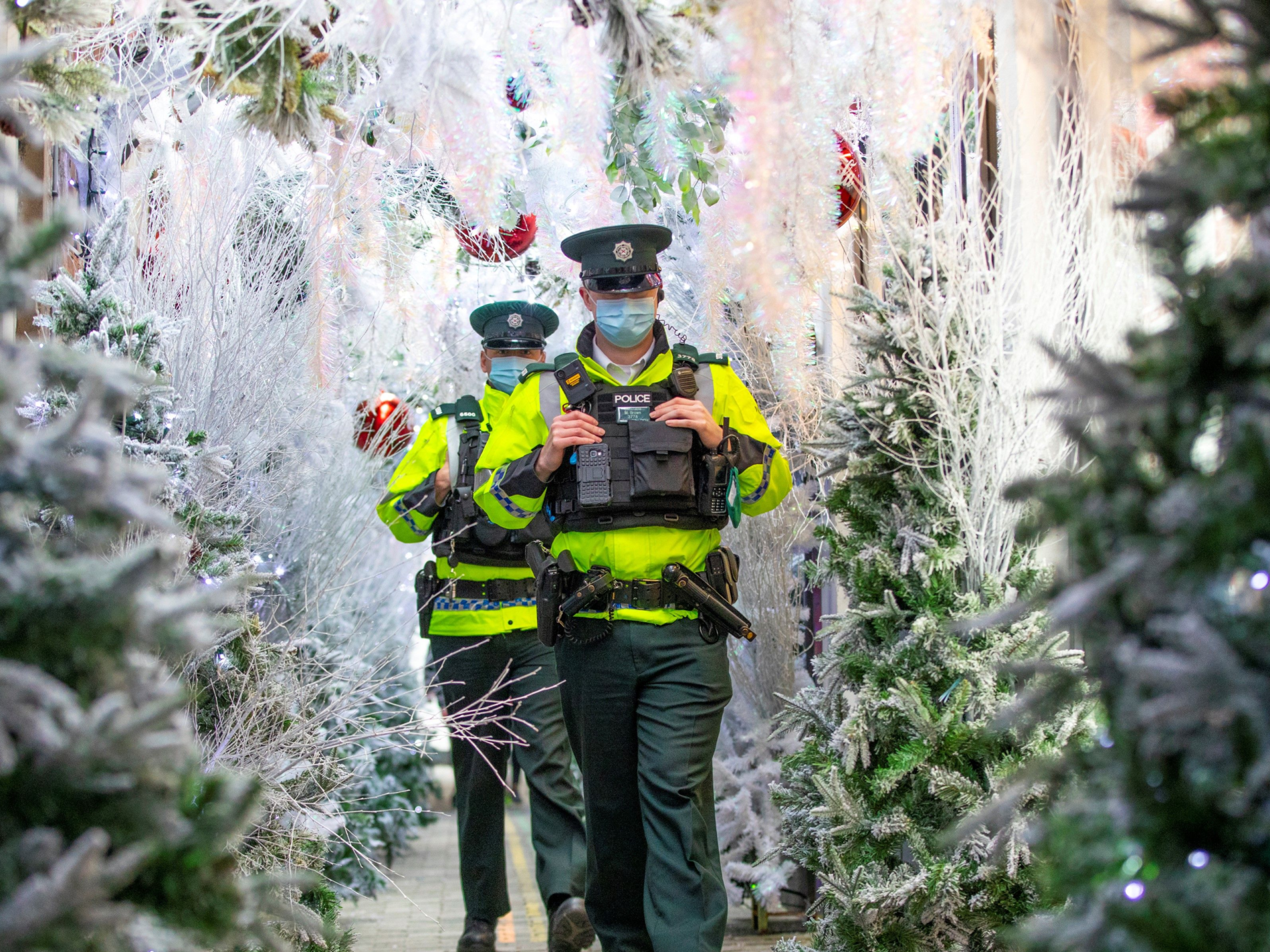 Lockdown for Christmas? UK Avoids More Holiday Restrictions… For Now - Vimarsana News