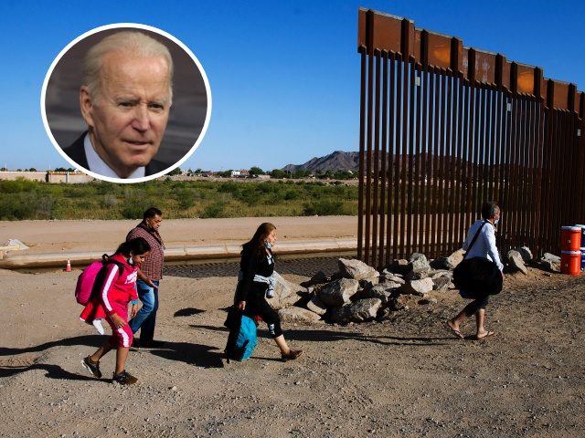 Migrants from Colombia cross the United States and Mexico border to turn themselves over to authorities on May 13, 2021 in Yuma, Arizona. - Apprehensions of undocumented immigrants at the US border with Mexico rose to a fresh 15-year high in April as the Biden administration failed to deter migrants, …