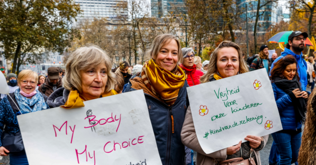 Tens of Thousands Protest in Belgium Against Lockdown Measures