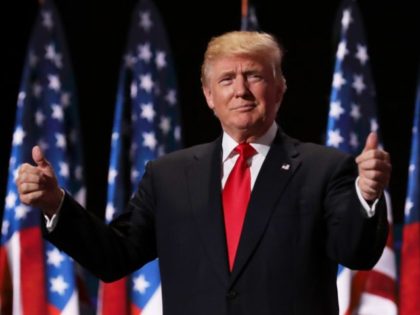 CLEVELAND, OH - JULY 21: Republican presidential candidate Donald Trump gives two thumbs u