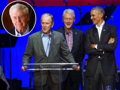 (L-R) Former US Presidents, Jimmy Carter, George H. W. Bush, George W. Bush, Barack Obama and Bill Clinton attend the Hurricane Relief concert in College Station, Texas, on October 21, 2017. / AFP PHOTO / JIM CHAPIN (Photo credit should read JIM CHAPIN/AFP via Getty Images)