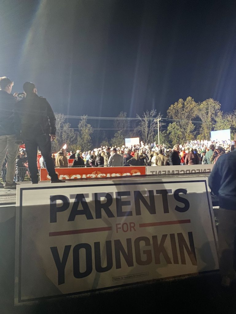 PHOTOS: Thousands of Virginians Gather for Glenn Youngkin's
Closing Rally in Loudoun County 4