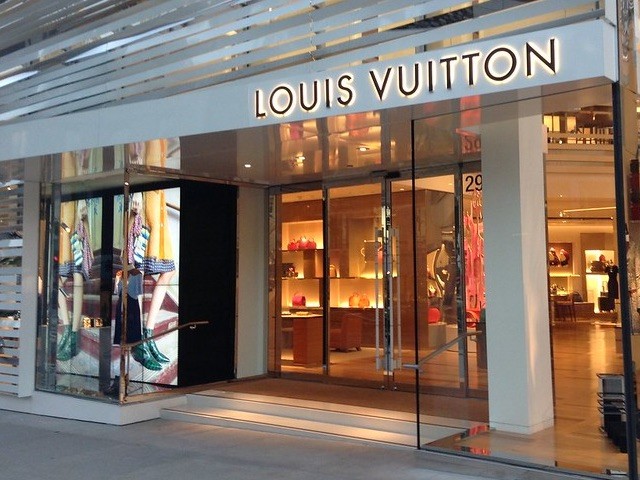 Every showroom item stolen from Louis Vuitton in Kenwood