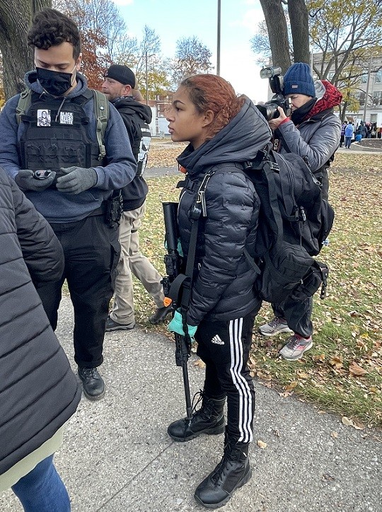 Jade Jordan, a 16-year-old girl, joined the rally armed with a semi-automatic rifle. (Photo: Randy Clark/Breitbart Texas)