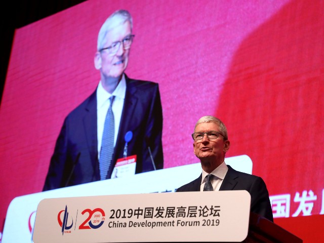 Tim Cook speaks in China