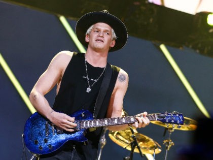 Cody Simpson performs on stage at the iHeart80s Party held at The Forum on Saturday, Feb.