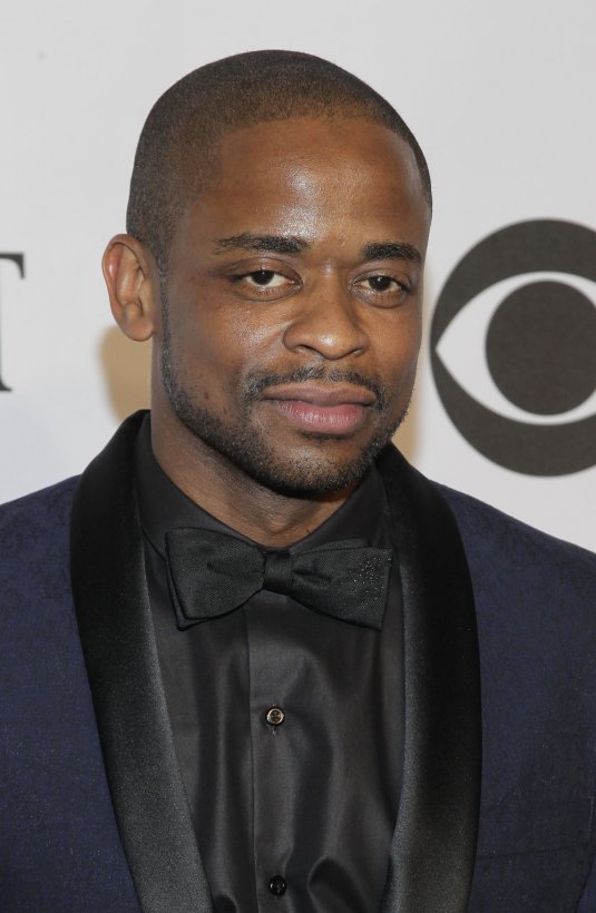 Dulé Hill becomes 'groomzilla' in wedding-themed 'Psych 3' movie