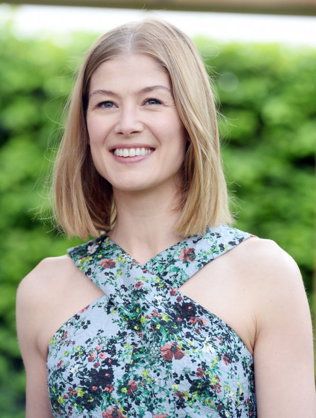 Rosamund Pike upends fantasy tropes with 'Wheel of Time' heroine