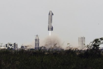 Musk: SpaceX faces bankruptcy because of engine woes