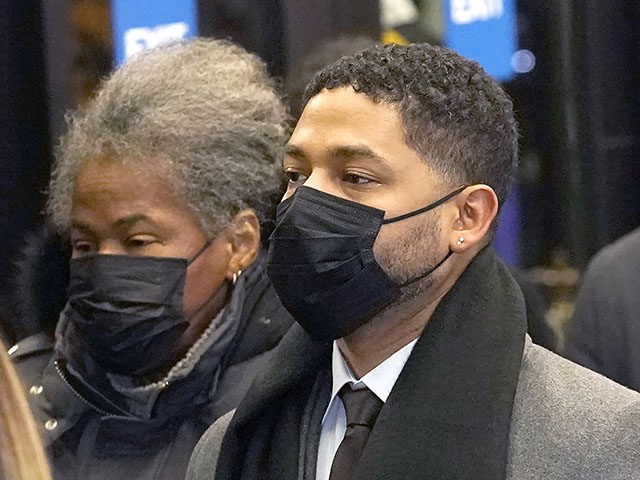 Actor Jussie Smollett, along with his mother Janet, returns to the Leighton Criminal Court