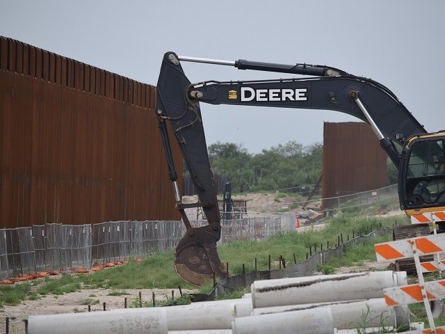 Worked stopped on border wall in Del Rio, Texas. (Texas Governor Greg Abbott announced the State began construction of its own border wall. The announcement comes as construction crews began erecting bollard walls in the Rio Grande Valley Sector on Texas-owned property. "Texas has officially started building its own border …