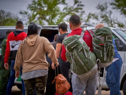 Agents apprehend 2,700 migrants in single Texas Border Patrol sector over Christmas weekend. (U.S. Border Patrol/Del Rio Sector)