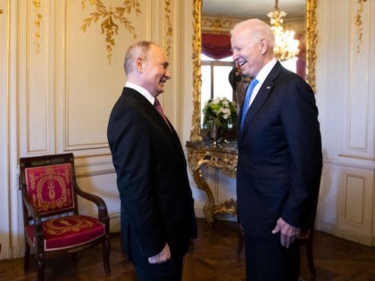 GENEVA, SWITZERLAND - JUNE 16: U.S. President Joe Biden (R) and Russian President Vladimir