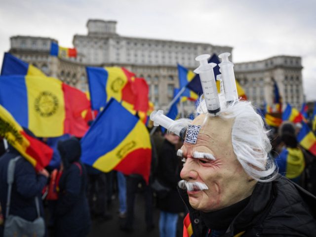 Anti-Covid Passport Protestors Storm Grounds of Romanian Parliament