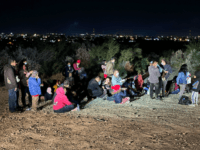 Αποκλειστικές φωτογραφίες: Λαθρέμποροι μεταφέρουν μετανάστες στο Τέξας την παραμονή των Χριστουγέννων