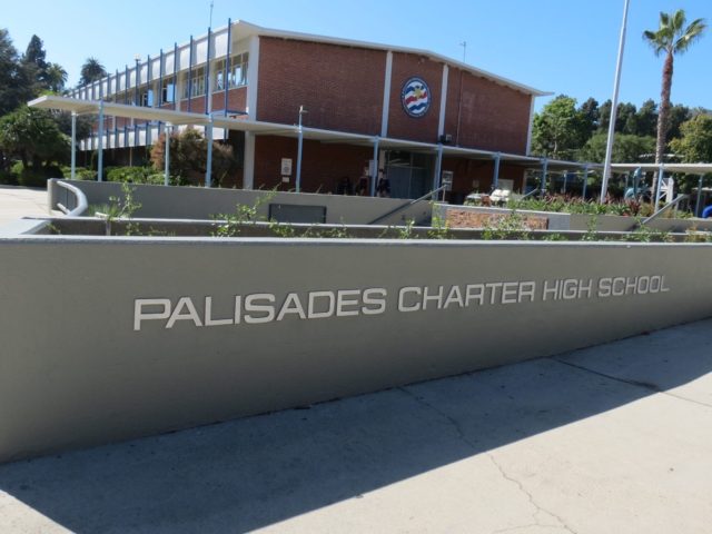 WATCH: Students Evacuate Palisades High; Potential Threat Investigated at Santa Monica High - Vimarsana News