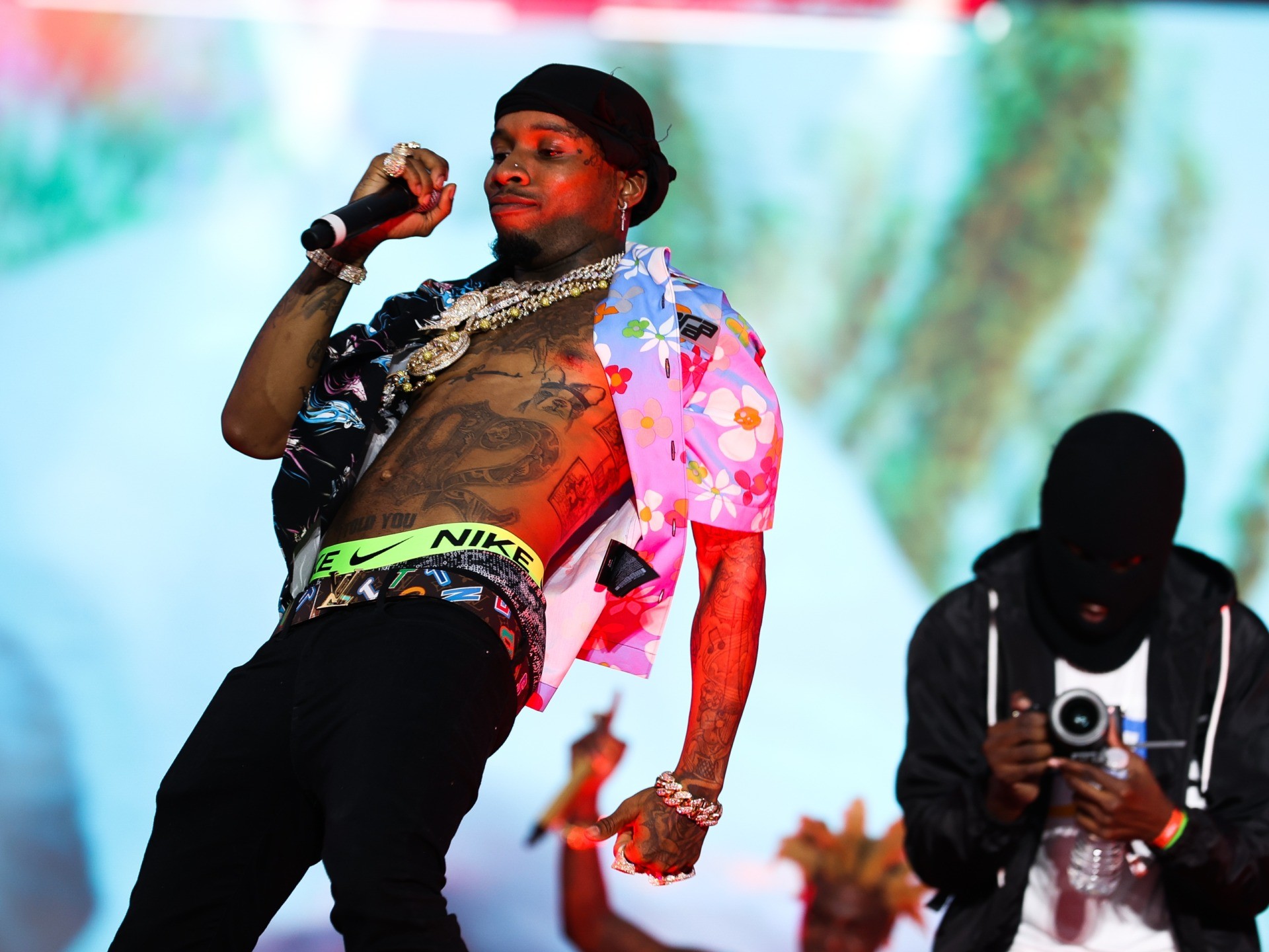 LAPD Detective: Rapper Tory Lanez Shot Megan Thee Stallion After Telling Her to 'Dance Bitch' - Vimarsana News