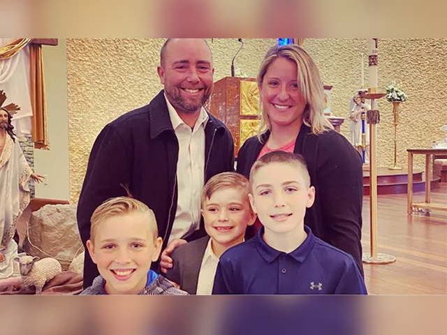 Pennsylvania Father and 2 Sons Killed In Christmas Morning House Fire - Vimarsana News