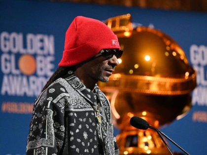 Snoop Dogg attends the nominations announcement for the 79th Golden Globe Awards, December 13, 2021, at the Beverly Hilton Hotel in Beverly Hills, California. (Photo by Robyn Beck / AFP) / The erroneous mention[s] appearing in the metadata of this photo by Robyn Beck has been modified in AFP systems …