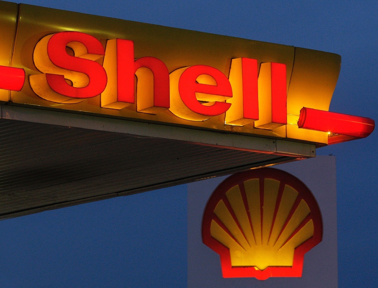 Shell up. Shell. Royal Dutch Shell. Роял датч Шелл. Shell logo.