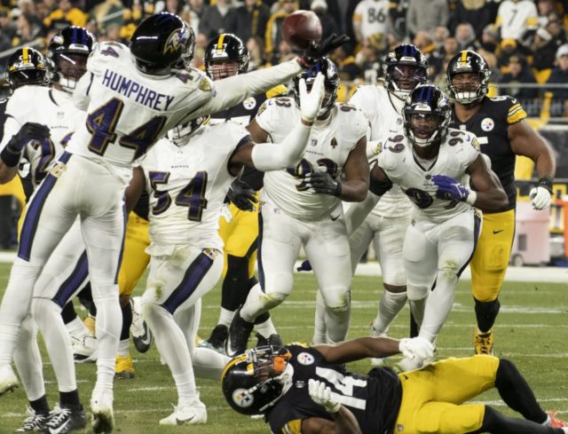 Vikings' Thielen, Ravens' Humphrey, Raiders' Drake among injured in NFL's Week 13