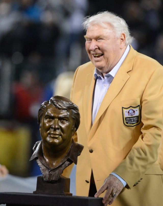 Peyton Manning, Vin Scully, others honor late John Madden