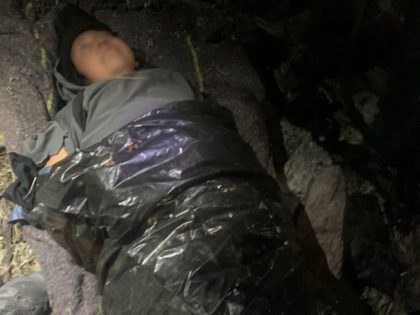 Sonoita Station Border Patrol agents rescue a severely dehydrated migrant woman from the Huachuca Mountains in southern Arizona. (U.S. Border Patrol/Tucson Sector)