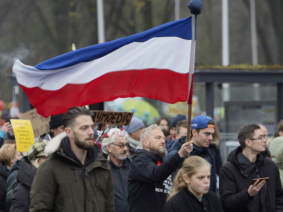 Dutch Truckers Join Canadians in Convoying Against Lockdown Measures - Vimarsana News