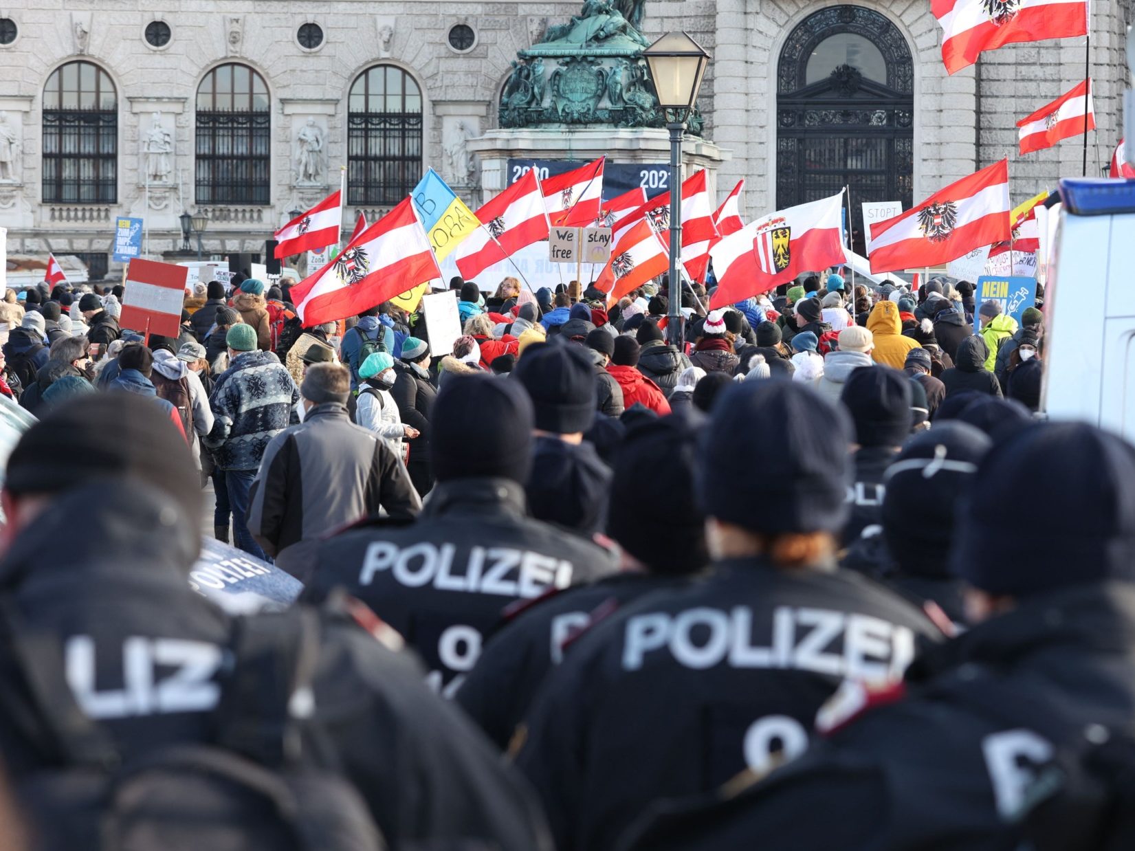 Authoritarian Austria: 40k Protest COVID Restrictions in Vienna - Vimarsana News