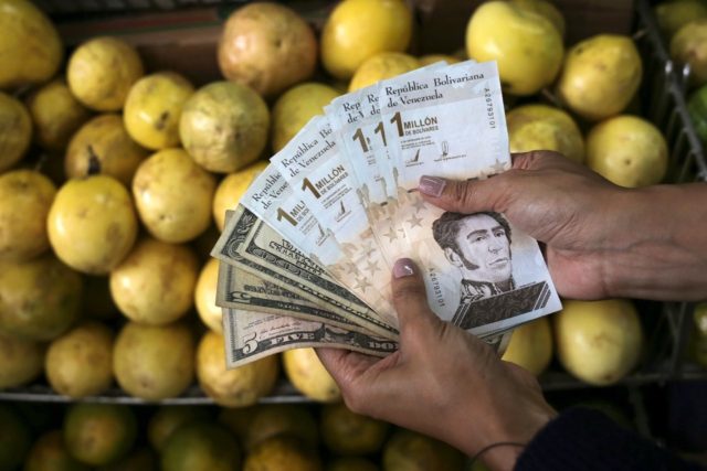 The US dollar has largely replaced the Venezuelan bolivar as the most common currency in u
