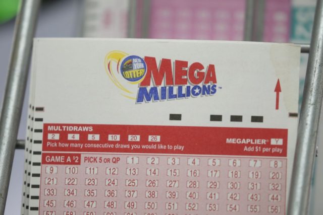 California ticket wins $421M Mega Millions lottery