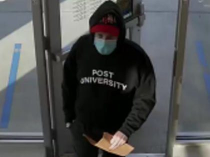 Image of a suspect who the FBI believes has committed 11 bank robberies across multiple st
