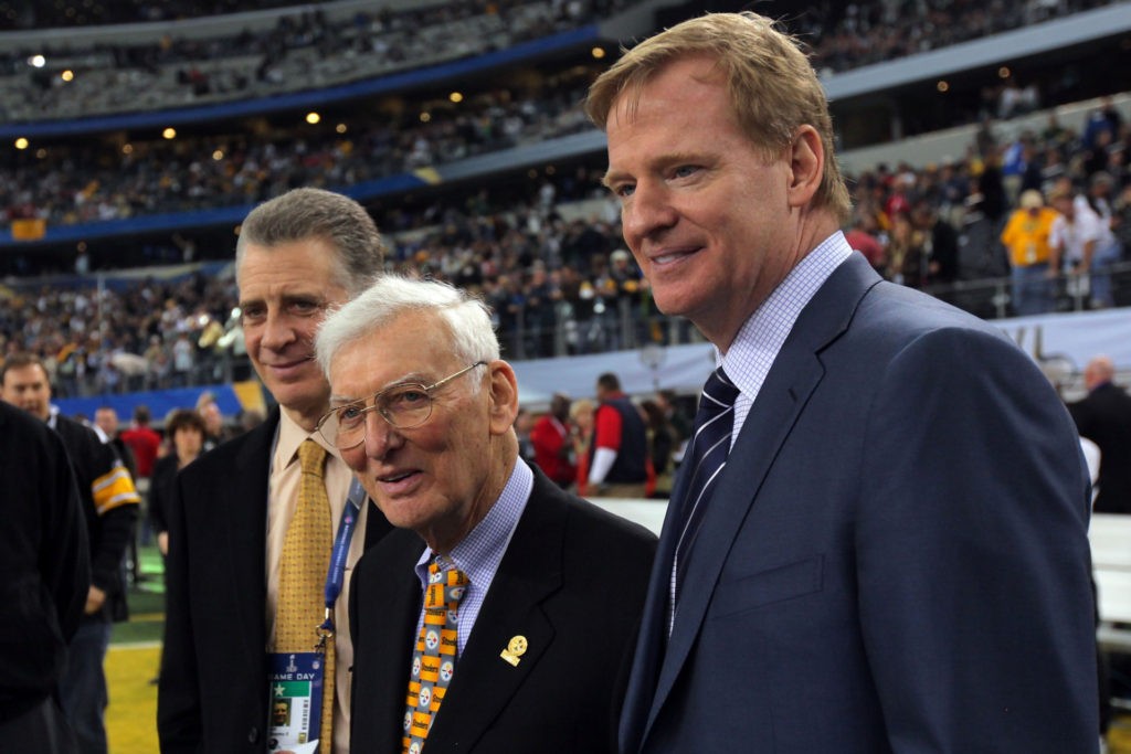 ARLINGTON, TX - FEBRUARY 06:  (L-R) President and co-owner Art Rooney II of the Pittsburgh Steelers, owner Dan Rooney of the Steelers and NFL Commissioner Roger Goodell on the sideline before Super Bowl XLV against the Green Bay Packers at Cowboys Stadium on February 6, 2011 in Arlington, Texas.  (Photo by Doug Pensinger/Getty Images)