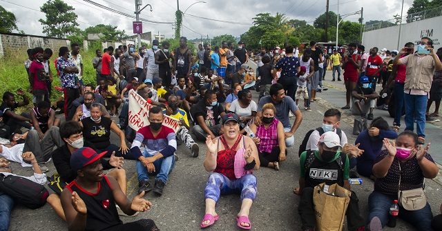 WATCH: Migrants Sew Mouths Shut to Protest Mexican Immigration Laws