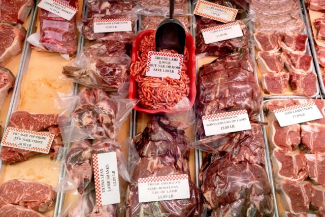 Prices are displayed on a selection of meat at Union Meat Company in Eastern Market in Washington, DC, on February 8, 2022. - In the United States, land of barbecues and steakhouses, beef is becoming a luxury. Overall consumer prices rose by seven percent over the course of 2021, an …