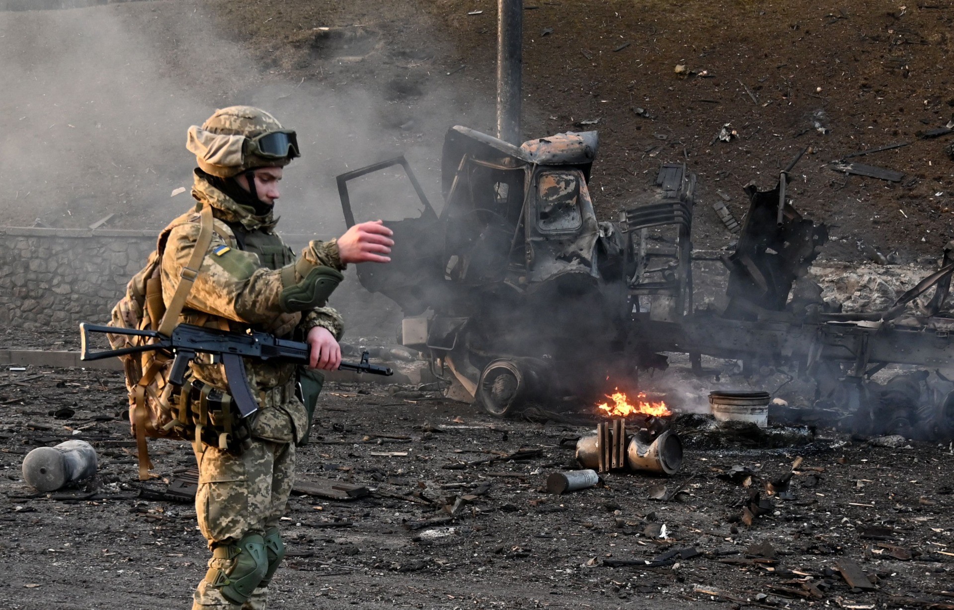 The Heat of Battle: Russia and Ukraine Clash in Hot and Heavy Photos