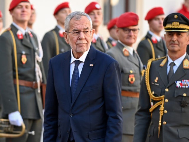 VIENNA, AUSTRIA - OCTOBER 25: Austrian President Alexander van der Bellen arrives to greet King Abdullah of Jordan at Hofburg palace on October 25, 2021 in Vienna, Austria. The Jordanian king is visiting several European countries this week, culminating with his participation in the UN Climate Change Conference (COP26) in …