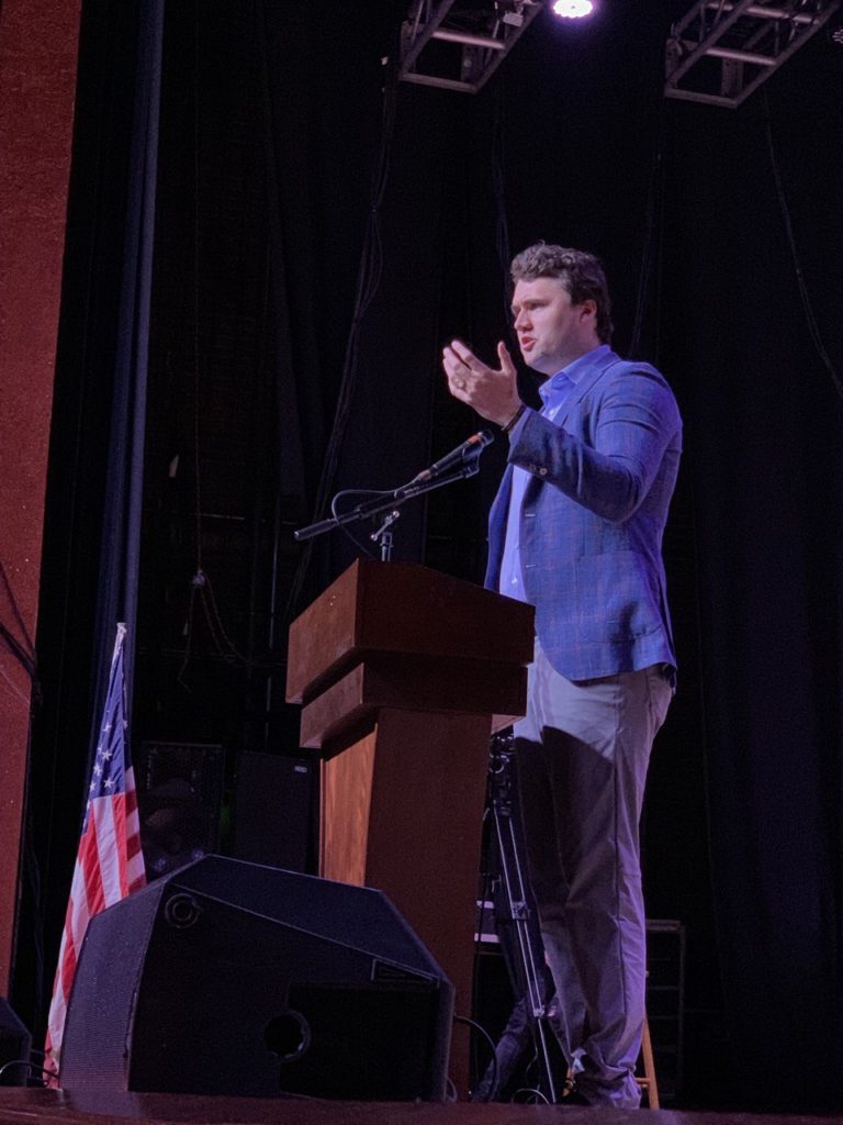 Charlie Kirk rallies against Mask Mandates in Chicago