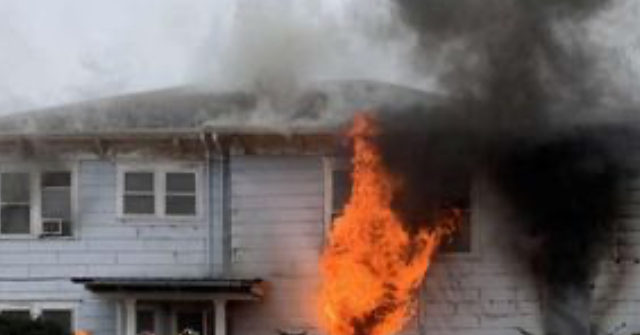 Police: Kansas Mother Saves Her Young Child from Burning Home - Vimarsana News