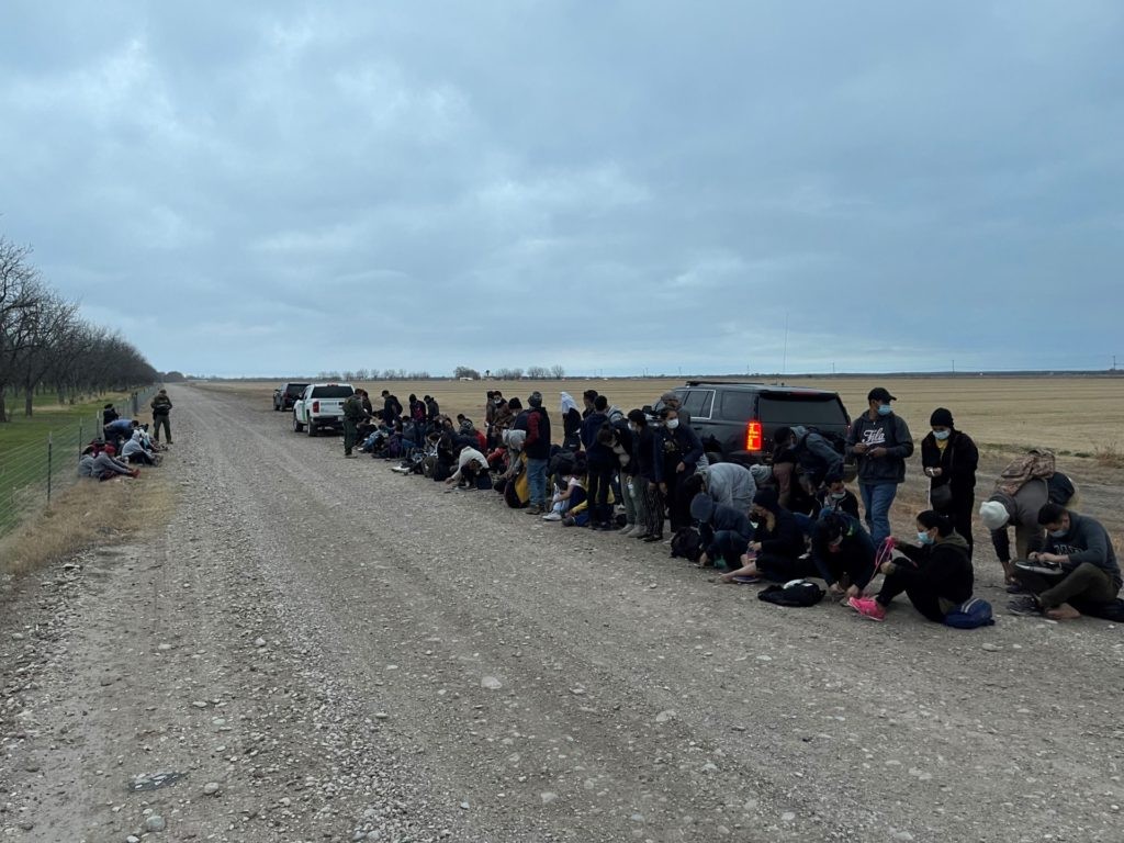 Del Rio Sector agents apprehend a large group of mostly Nicaraguan migrants near Normady, Texas. (Randy Clark/Breitbart Texas)