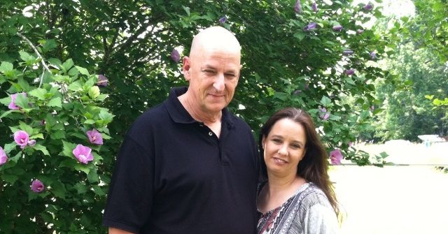 Texas Deputy Killed with Own Gun in Mall Attack - Vimarsana News