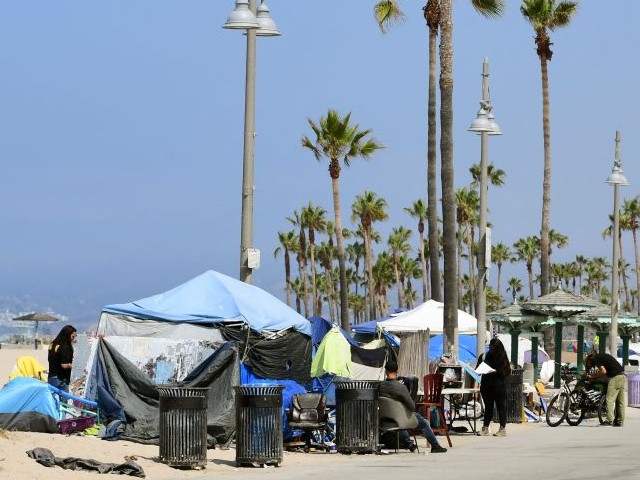 Venice Residents Warn LA of Potential Lawsuits over Homeless Camps - Vimarsana News
