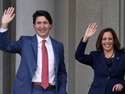 WASHINGTON, DC - NOVEMBER 18: Escorted by U.S. Vice President Kamala Harris, Canadian Prim