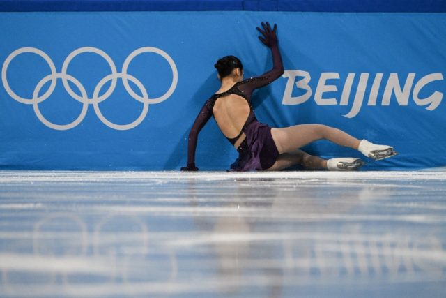 China's Beverly Zhu had a disappointing day in the figure skating