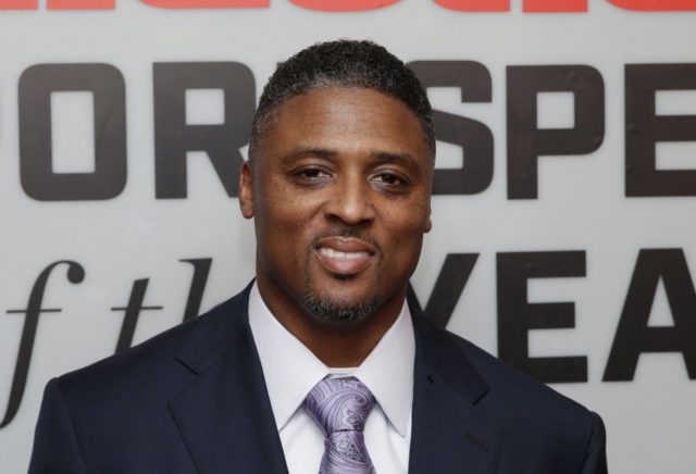 NFL fan gets his card back from Warrick Dunn 21 years later