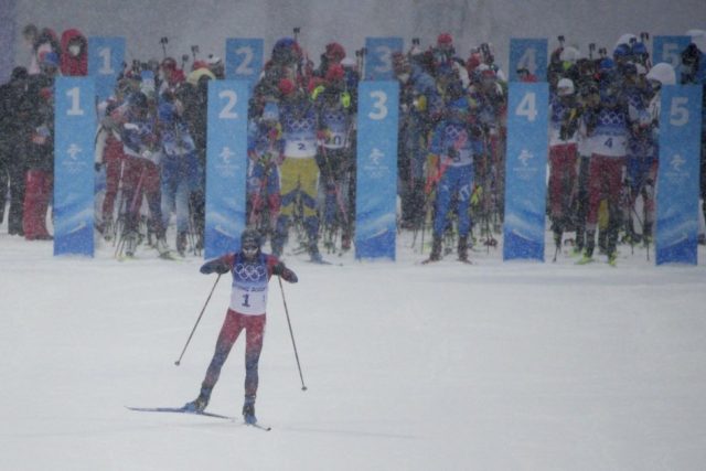Russians win gold in men's cross-country skiing relay
